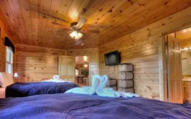 Villa Italia 425 - Four Bedroom Cabin