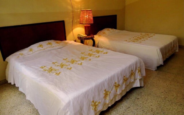 Hostal Tropicana