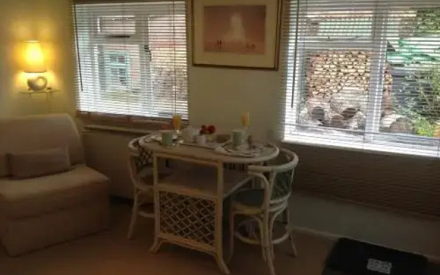 Overglen Court Bed & Breakfast
