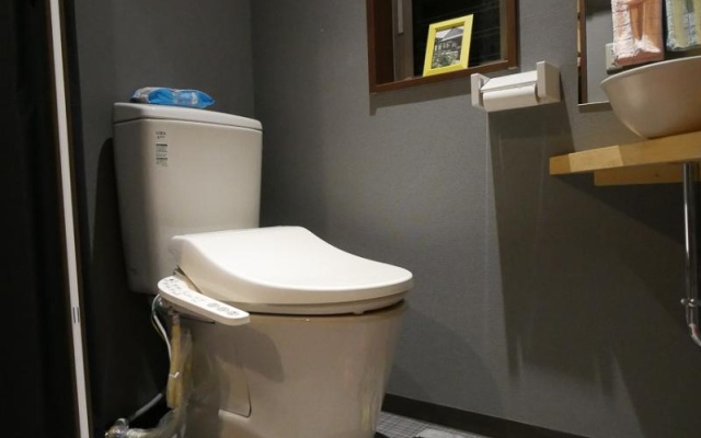 73 Accom Entire Home Nearby Kujo Market and Stn Certified By Osaka City Regulation – Bathroom – Osaka