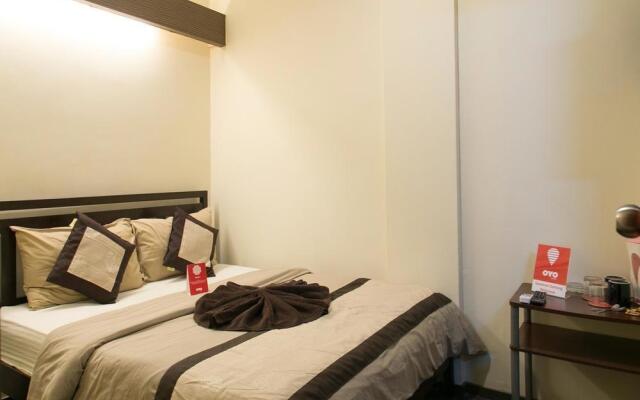 OYO 89979 Diamond Hotel