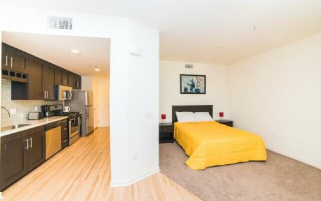 Wilshire Experience Apartment