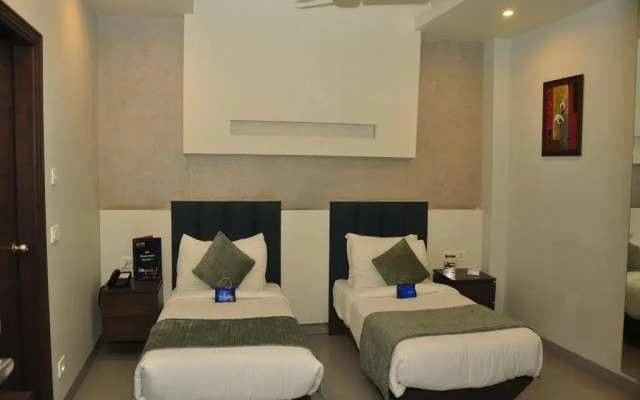OYO Premium Mall Road Amritsar