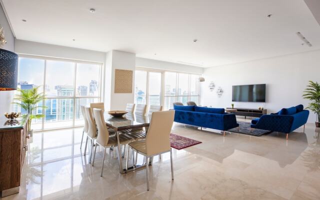 Stunning 4 BDR Penthouse in Dubai Marina