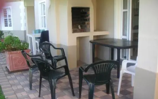 Waterside Living CL16