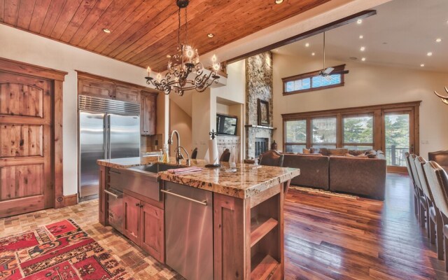 Deer Valley Lookout #22