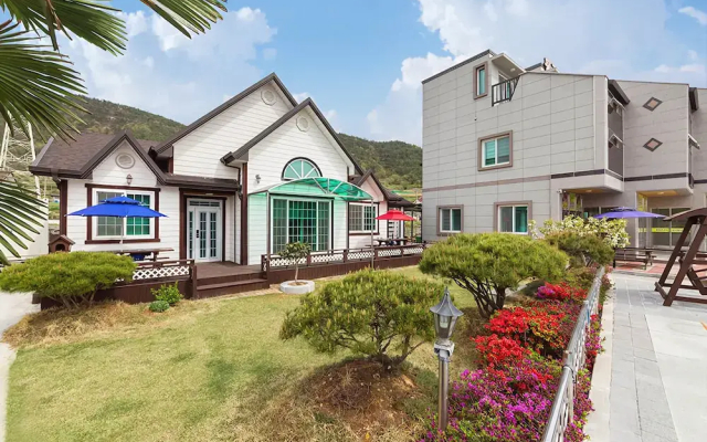 Yeosu Gold Light Pension