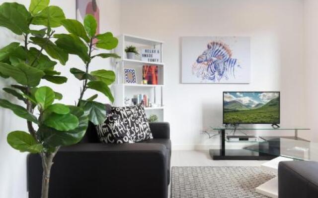 Luxury 2 bed, short walk Sydney Convention Centre