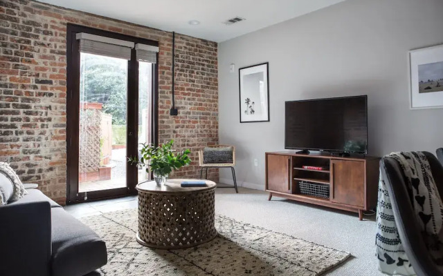 Grand Irish Channel Suites by Sonder