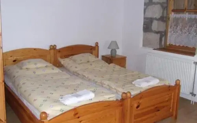 Hegyalja Gyöngyszeme Panzió