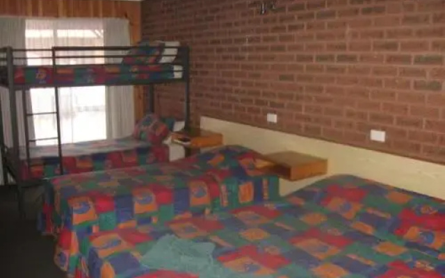 Country Roads Motor Inn Narrandera