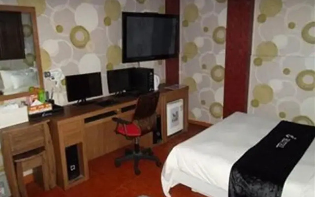 I Hotel