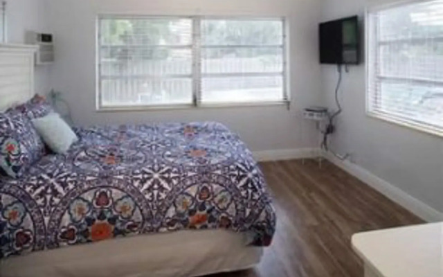 Salty Bungalow Bayview Rentals