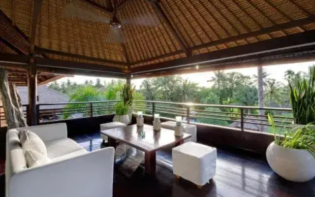 The Chalina Estate