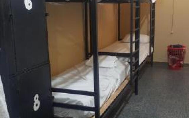 Backpackers Hostel & Cocktails