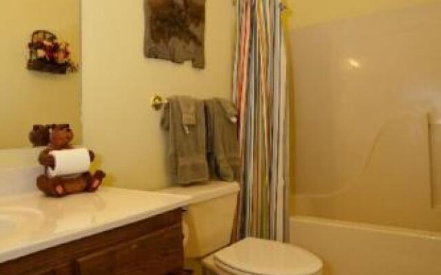 Richview - 2 Br home by RedAwning