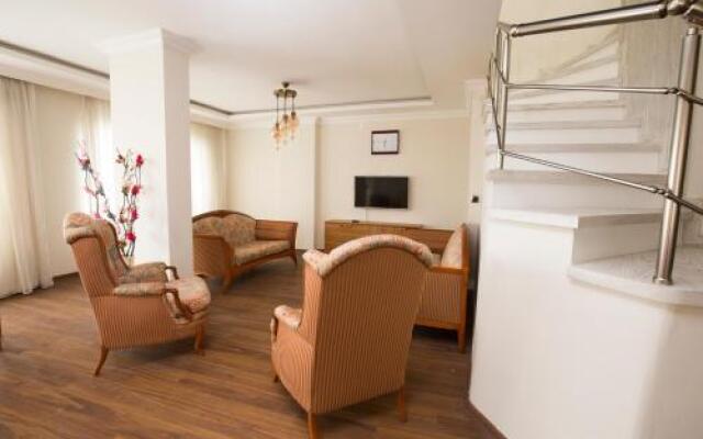 Prince Suite Apart