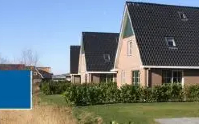 Beach Resort Makkum Bungalows