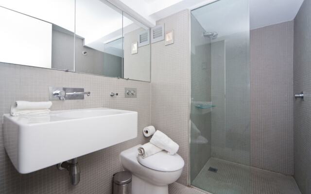 TT606 Sydney 2BR Huge Balcony
