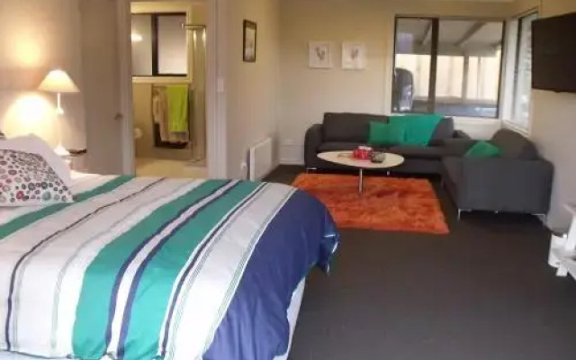 Southern Venues Farmstay B&B