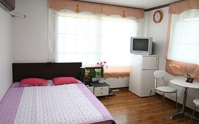 Ganghwa Flower Garden Pension