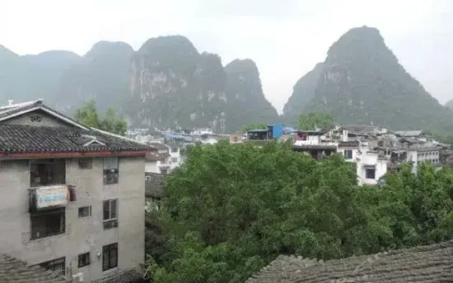 Yangshuo River Times Hotel