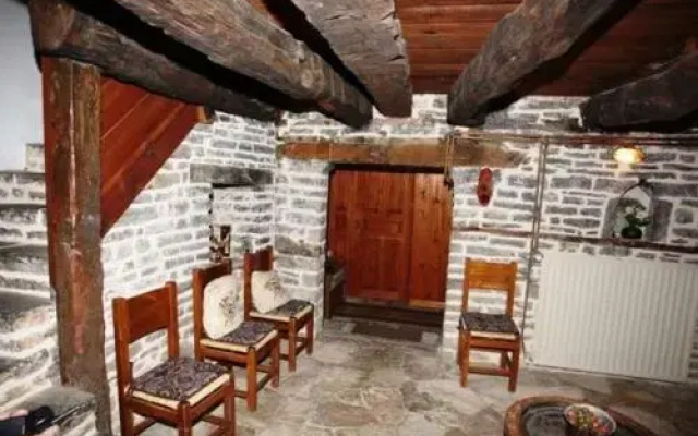 Astraka Guesthouse I
