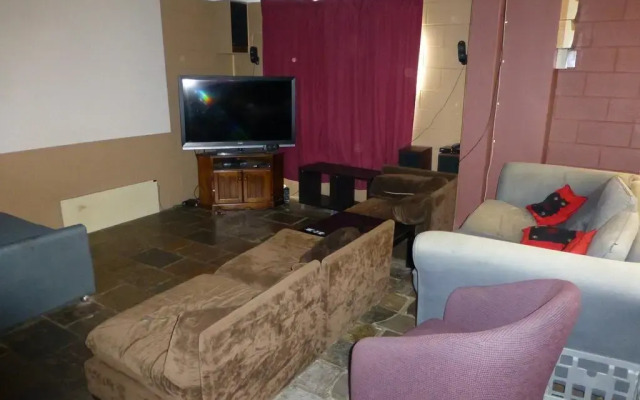 Cottonwood Lodge