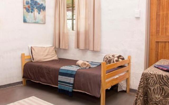 Drakensberg Bush Lodge and Backpackers