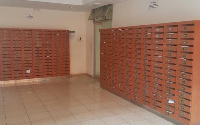 Rose Rooms @ Apartemen Margonda Residence by ZUZU