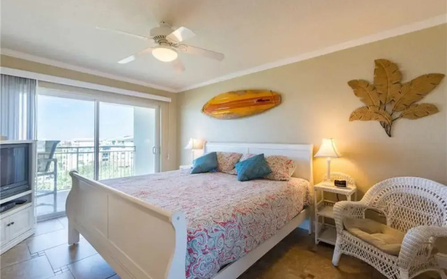 515 Madeira Norte Condo
