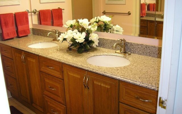 Kingston Plantation&Gloucester Terrace Apartment 4