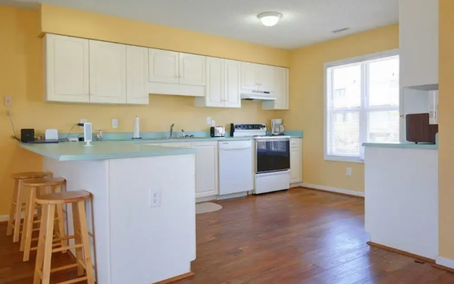 Sea Daze East Duplex - 3 Br Home