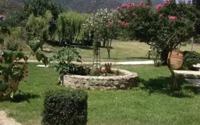 Nikolaidis House