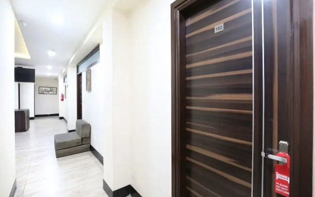 OYO 15030 Hotel ESS PEE Grand