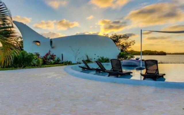 Swan Villas Belize