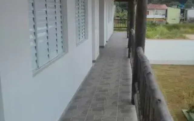 POUSADA TANI COM PISCINA em MARESIAS