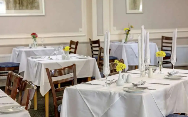 The Sandpiper Hotel, Sure Hotel Collection by Best Western