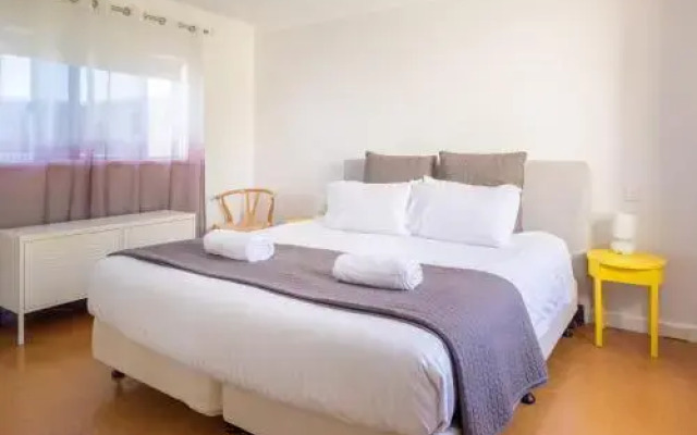 Overton Beach Pad