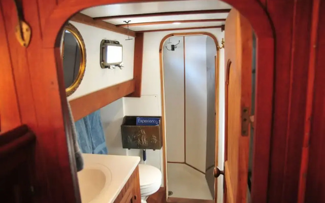 Blue Sky Charter Company LLC.