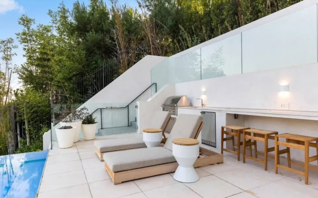 Contemporary Villa