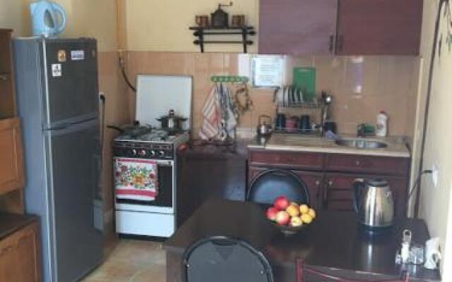 Hostel Lola