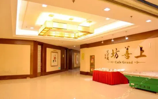Inzone Garland Hotel