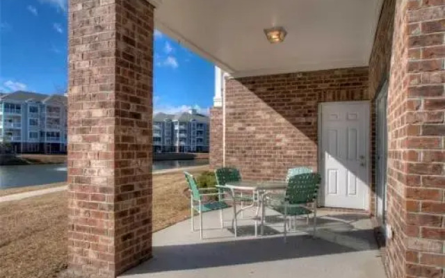 Magnolia Pointe 101-4811 Condo