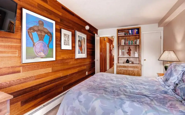 210 Cooper Unit 2B