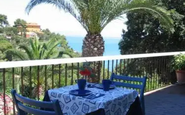 Navarro Hill Resort