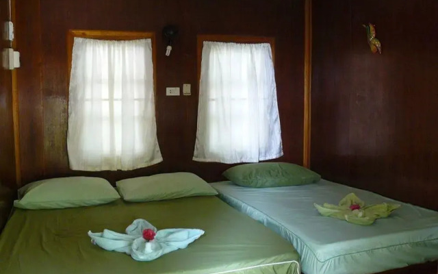 Zoe Frenchy Resort