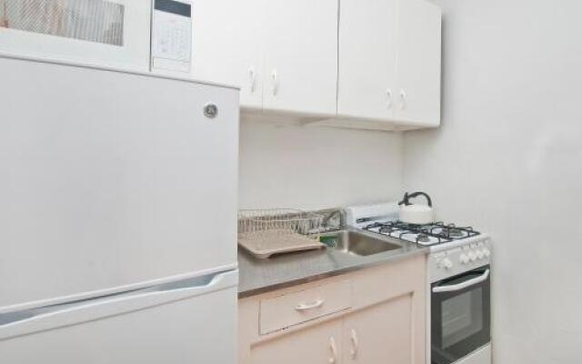 Midtown East Apartments by Globe Quarters