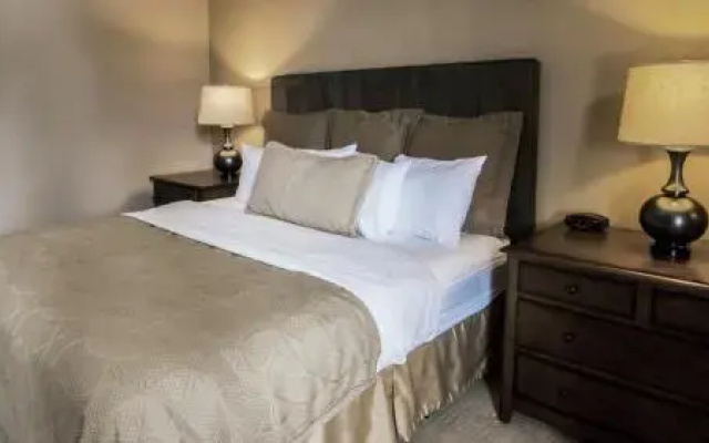 Journey's End - LOM402 - 1 Br Apts
