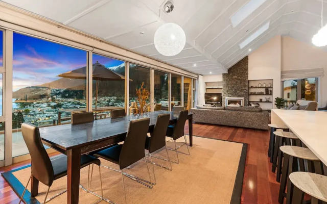 Catalina's Luxury Apartments